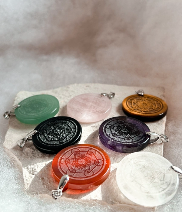pendente in pietra + cubo di metatron